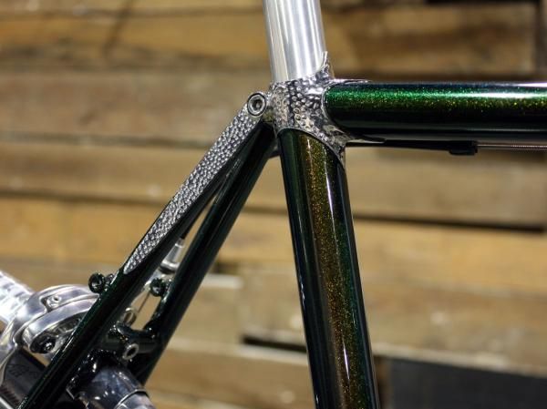 Villin builder Alexis Dold is clearly a fan of various metal surface treatments.
