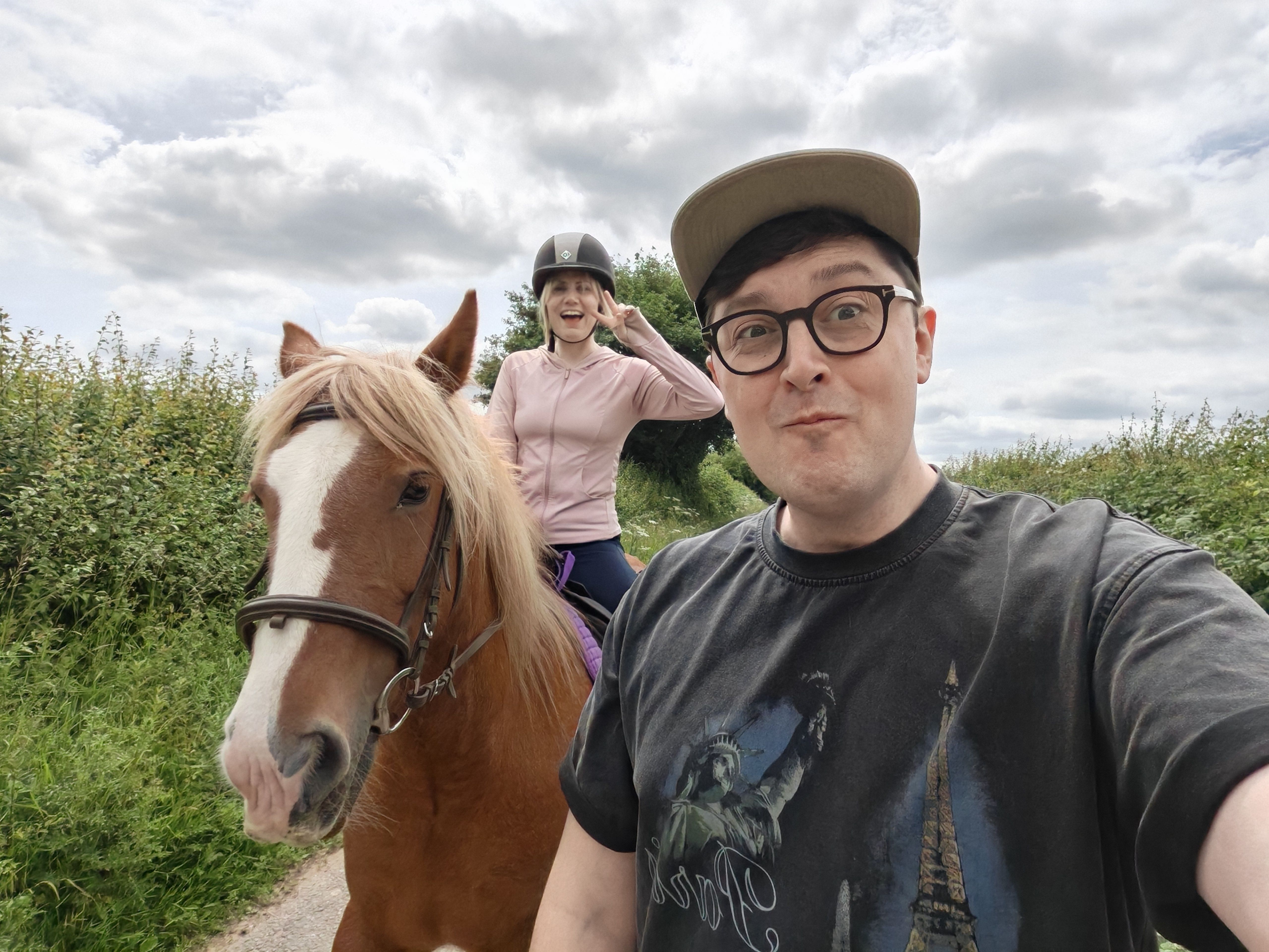 Oppo Magic V6 sample images