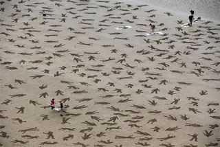 fallen soldiers sand art