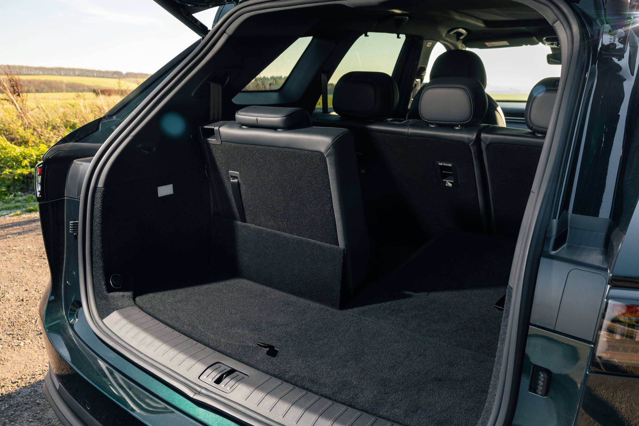 Exterior and interior of chery Tiggo 9