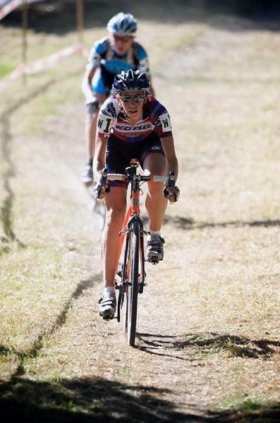 Helen Wyman (Kona) leads Sue Butler (Monavie-Cannondale).