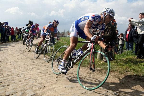Boonen is followed by Martyn Maaskant (Slipstream Chipotle - H30)