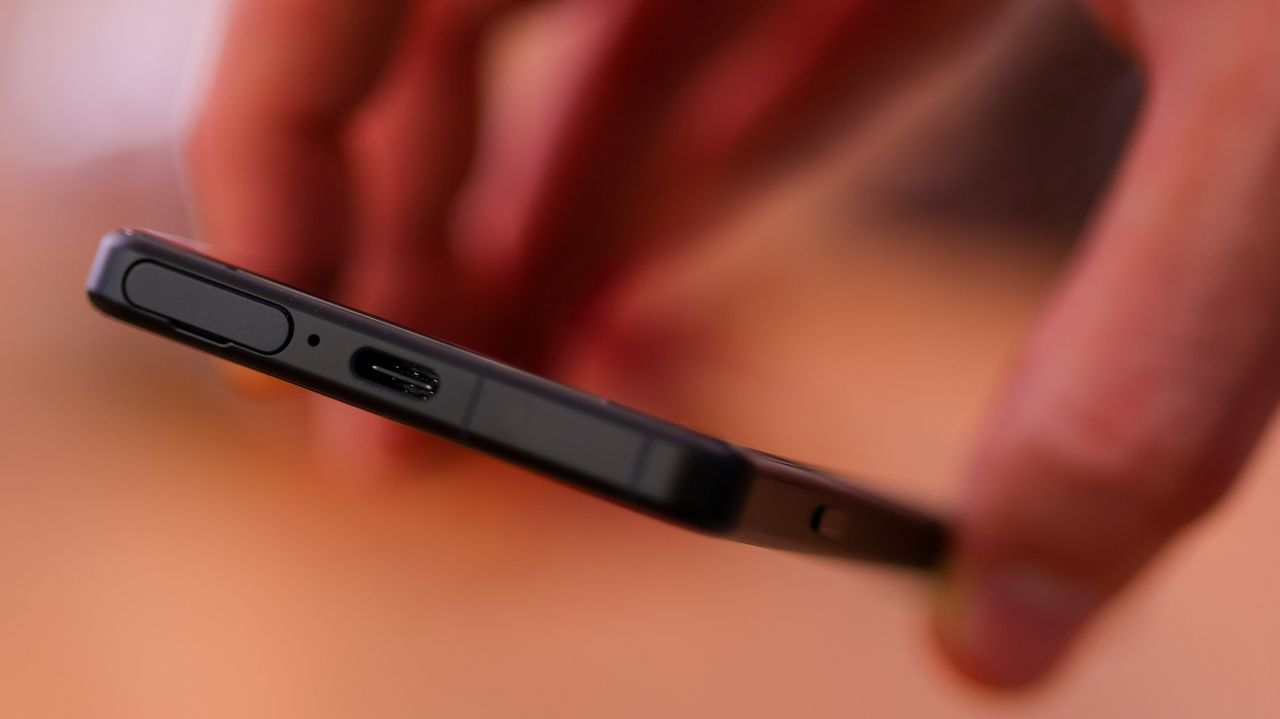 A photo of the Sony Xperia 5 IV