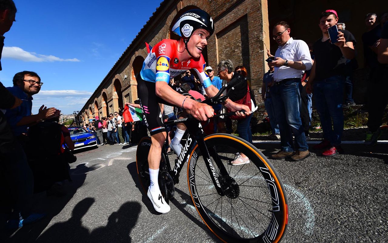 Jungels appeared to be the only Deceuninck-QuickStep or Bora-hansgrohe rider on the new bike