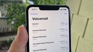 How to permanently delete voicemails in iOS