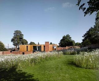 John Pardey Architects Cheeran House garden