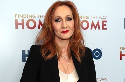 jk rowling domestic abuse charities condemn sun newspaper