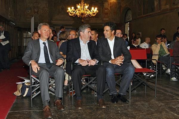 Valentino Campagnolo (left) sits beside two of the great Campagnolo-using champions: Eddy Merckx and Miguel Induarain, with ten Tours and eight Giros between them.