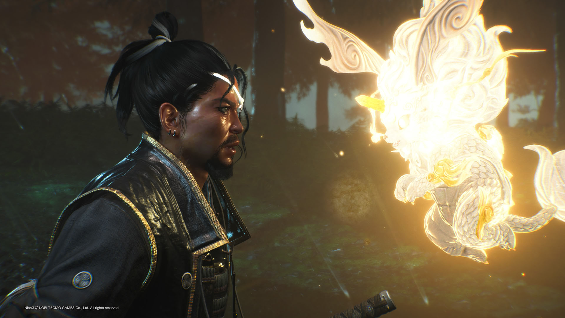 A glowing friendly yokai spirit communicates with its master in Nioh 3