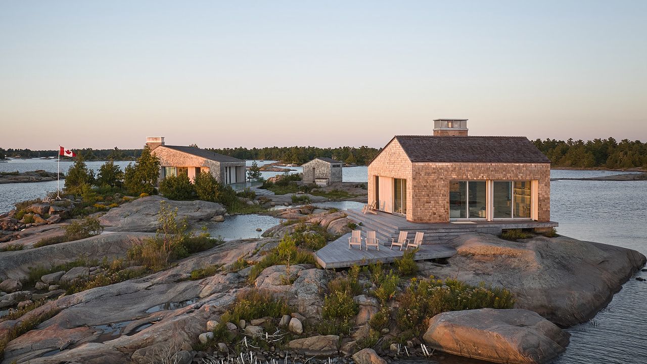 Whistling Winds Cottage, Ontario, Canada