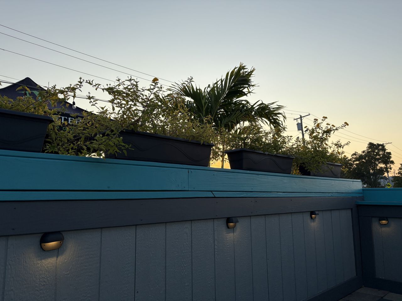 Apple iPhone 16 dynamic range performance sample.