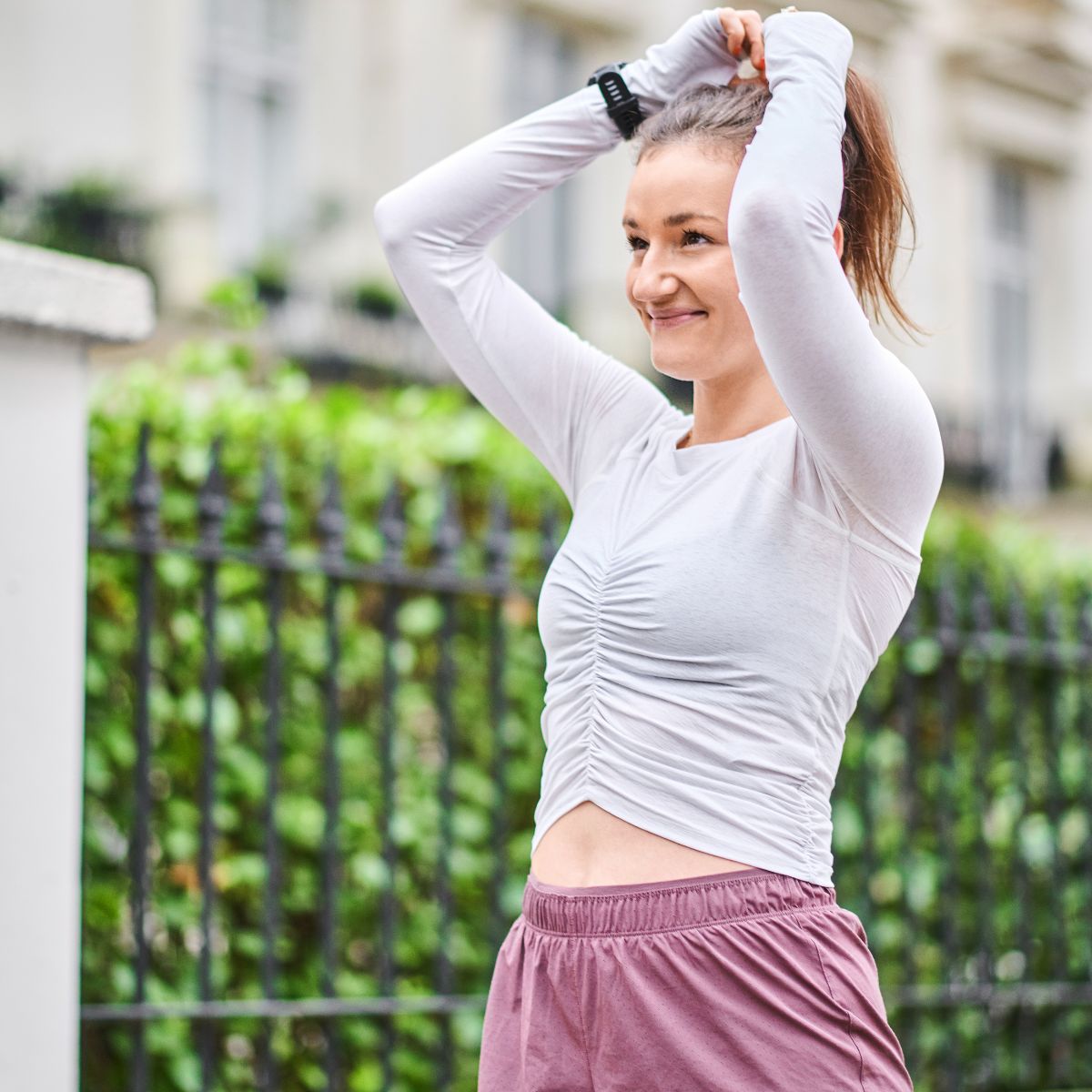 ally head testing the best workout clothes for women