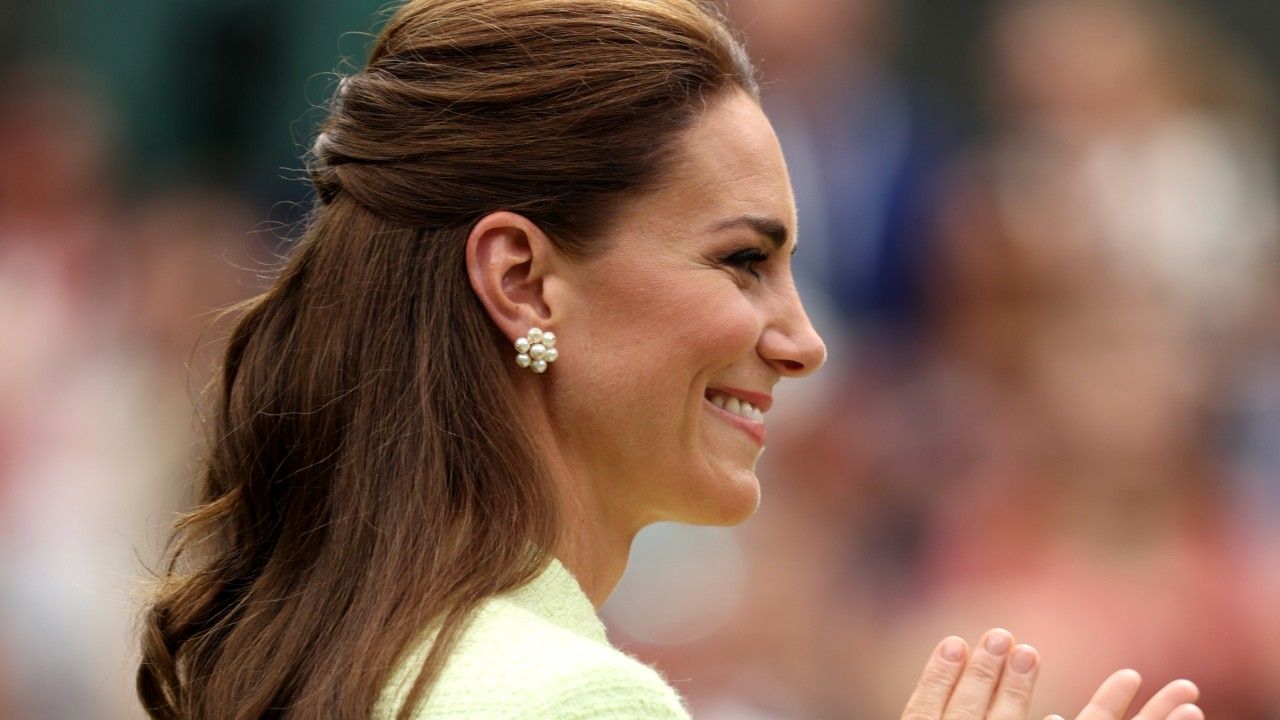 Kate Middleton at Wimbledon women&#039;s final 2023 in a green Self Portrait dress