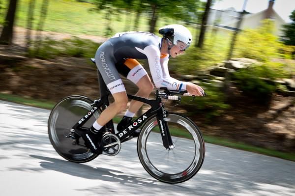 Oscar Clark (Realcyclist.com) giving it his all.