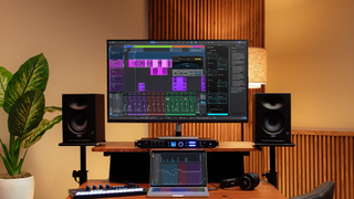 Fender Studio Pro