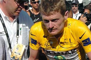 Floyd Landis (Phonak) after stage 16 of the Tour de France, losing the yellow jersey before taking it back three days later