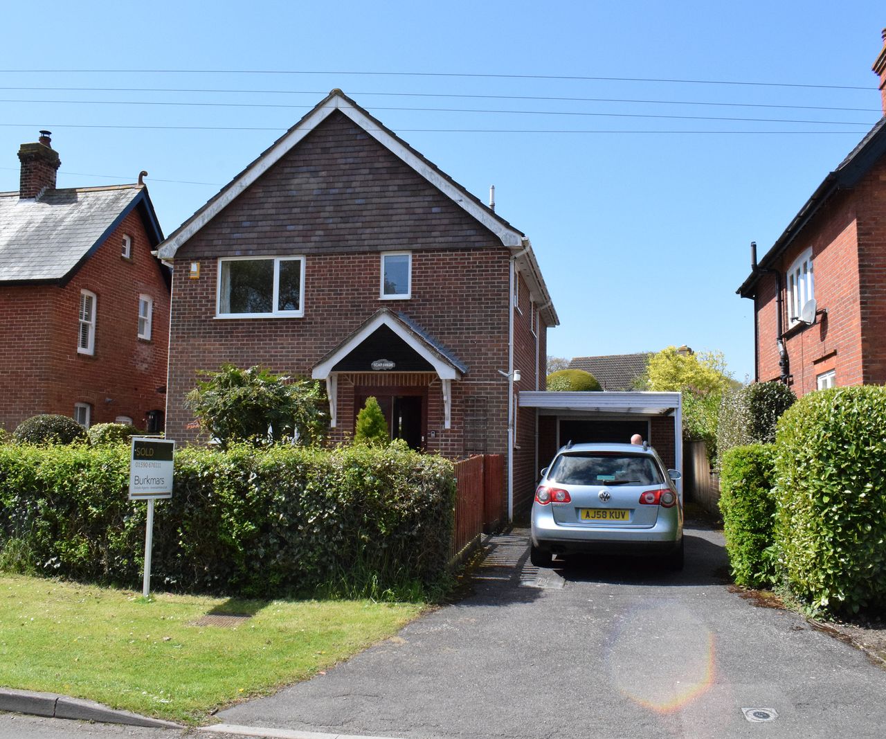 A before shot of the front exterior 1980s house before it's demolished as part of a self build project