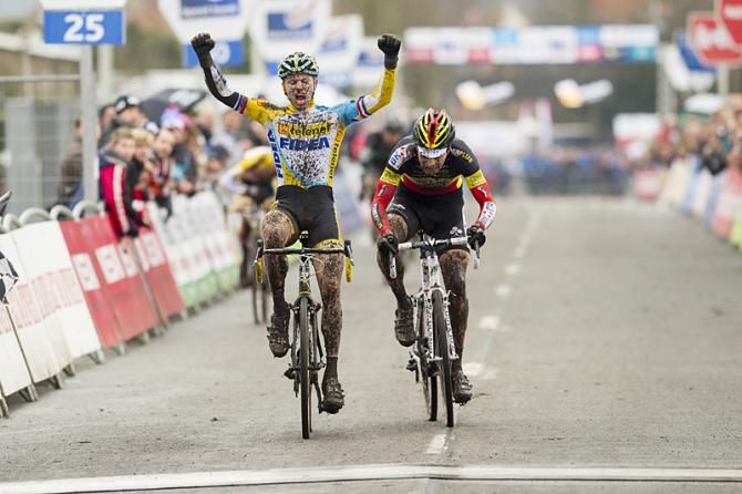 Corn&eacute; van Kessel out-sprints Wietse Bosmans in Loenhout