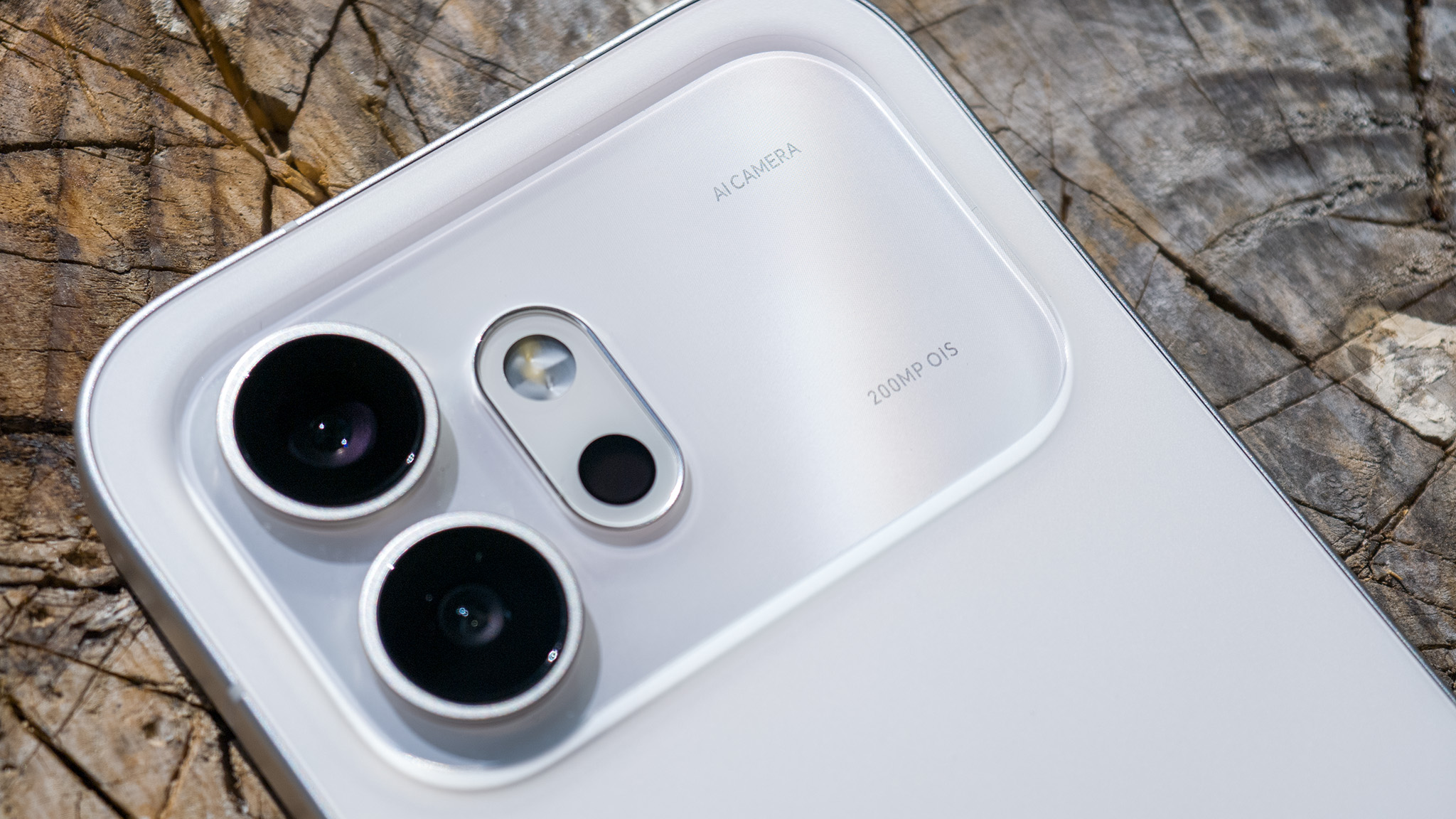 Close-up of the Honor 600's hardware in white