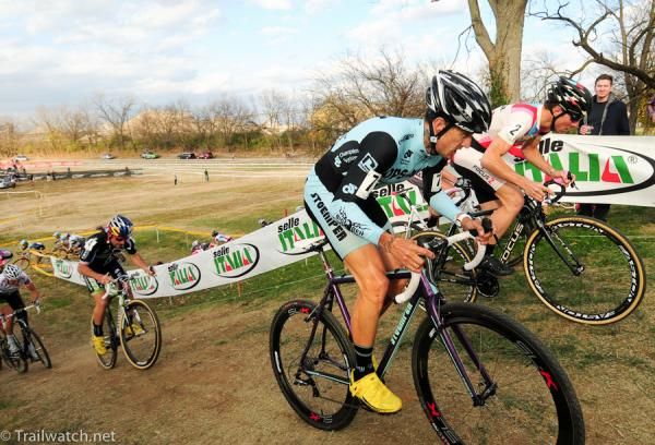 Ben Berden (Ops Ale-Stoemper) and Jeremy Powers (Rapha Focus) fight for the race lead