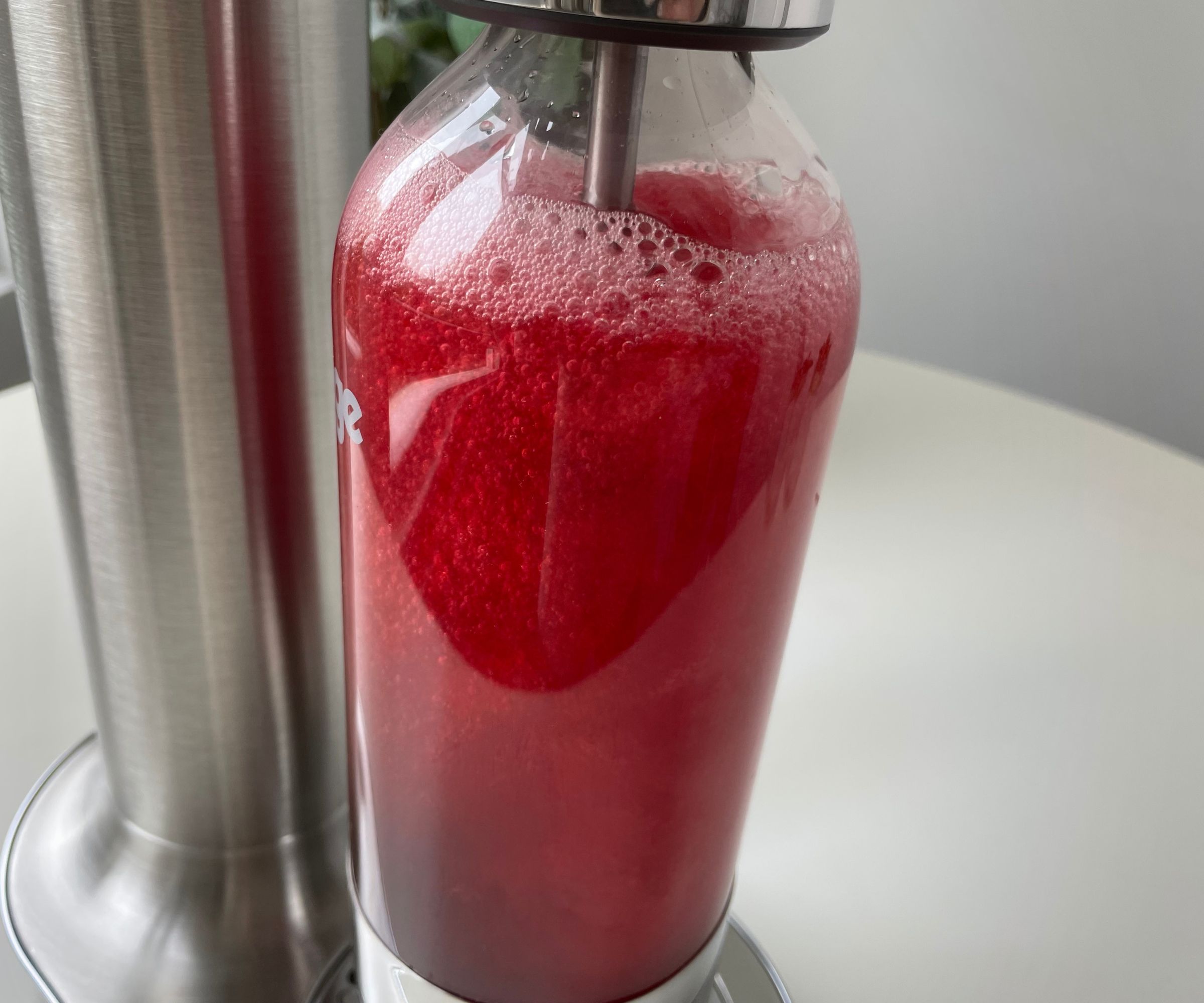 Sage InFizz carbonizing cranberry juice