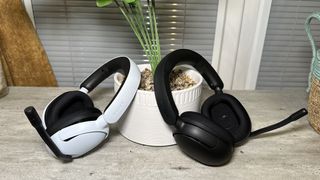 Sony Inzone H5 - white and black editions