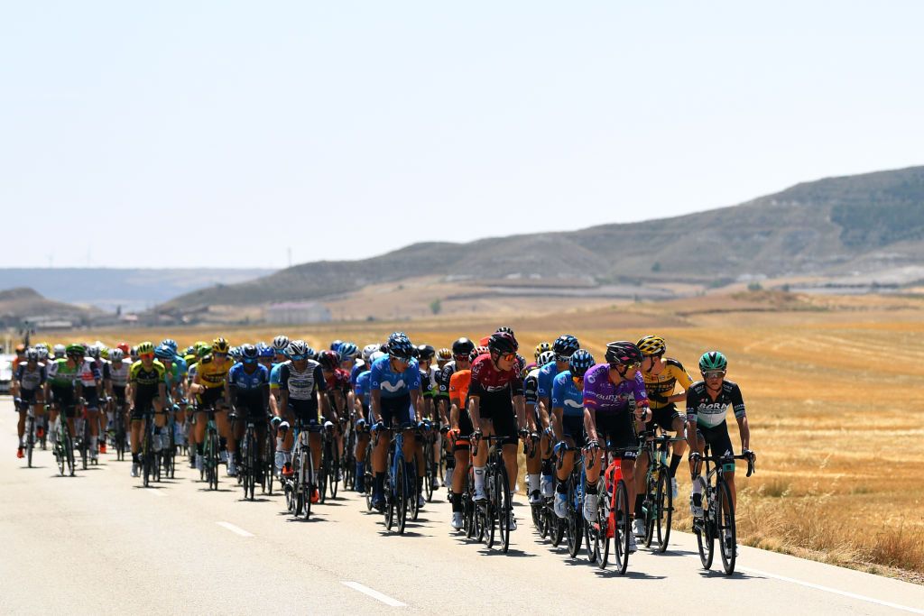 The peloton on stage 2 of the Vuelta a Burgos