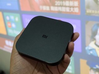 Xiaomi Mi Box S Review in hand