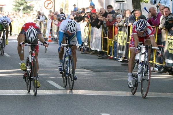 Alexander Porsev (Itera - Katusha) wins stage three.