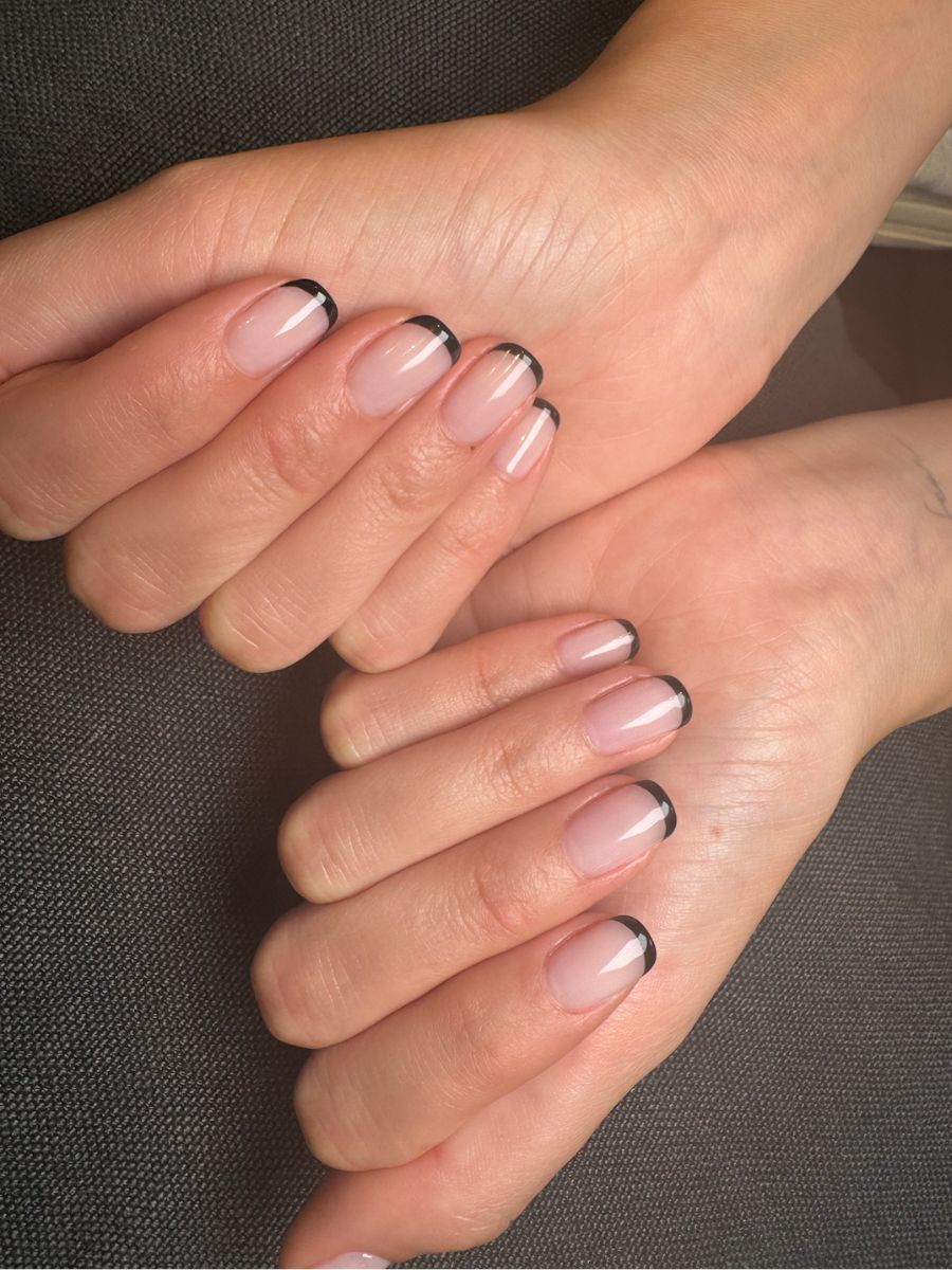 Victoria Ceretti's nails at the 2025 Met Gala.