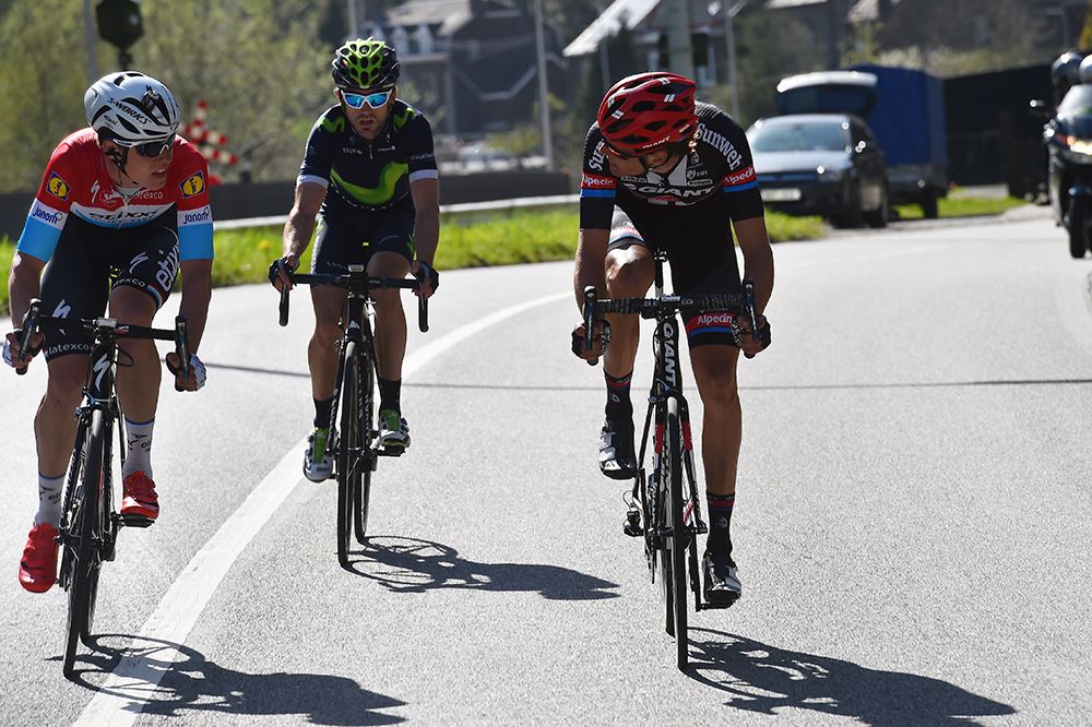 Georg Preidler (Giant-Alpecin), Bob Jungels and Ion Izagirre made a late move
