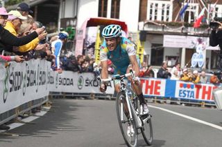 Paolo Tiralongo (Astana) en route to the biggest win of his career at Marcugnaga.