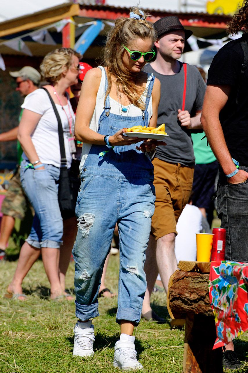 Cressida Bonas - Prince Harry and girlfriend Cressida Bonas party at Glastonbury festival 