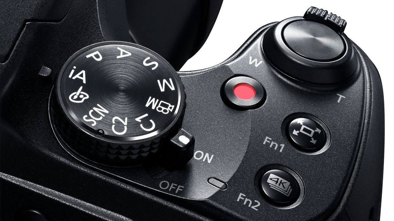 Panasonic Lumix FZ82D