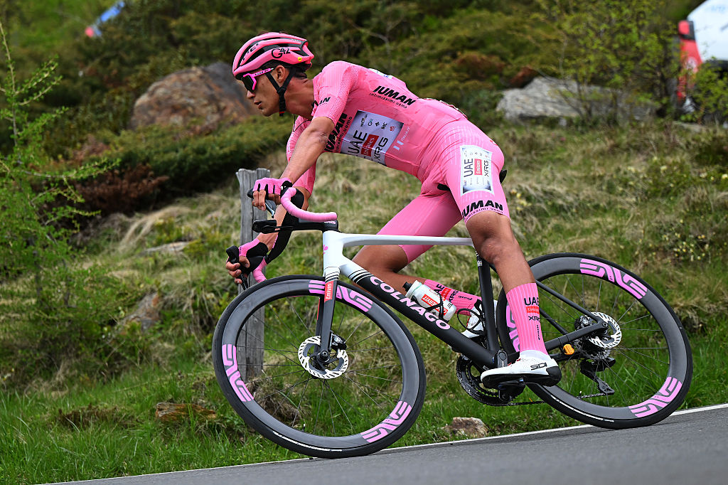 2025 Giro d'Italia: race leader Isaac del Toro on the descent of the Mortirolo