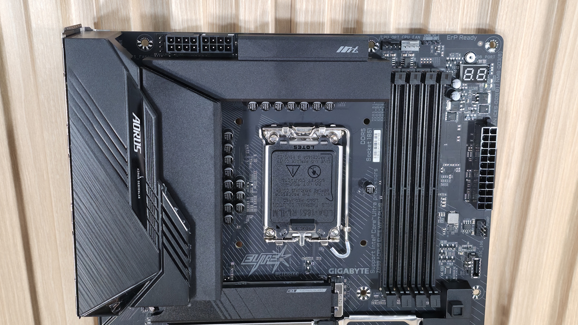 Gigabyte Z890 Aorus Elite Wifi7 Plus - top half