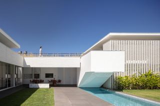 White Bricks House by BLOCO Arquitetos
