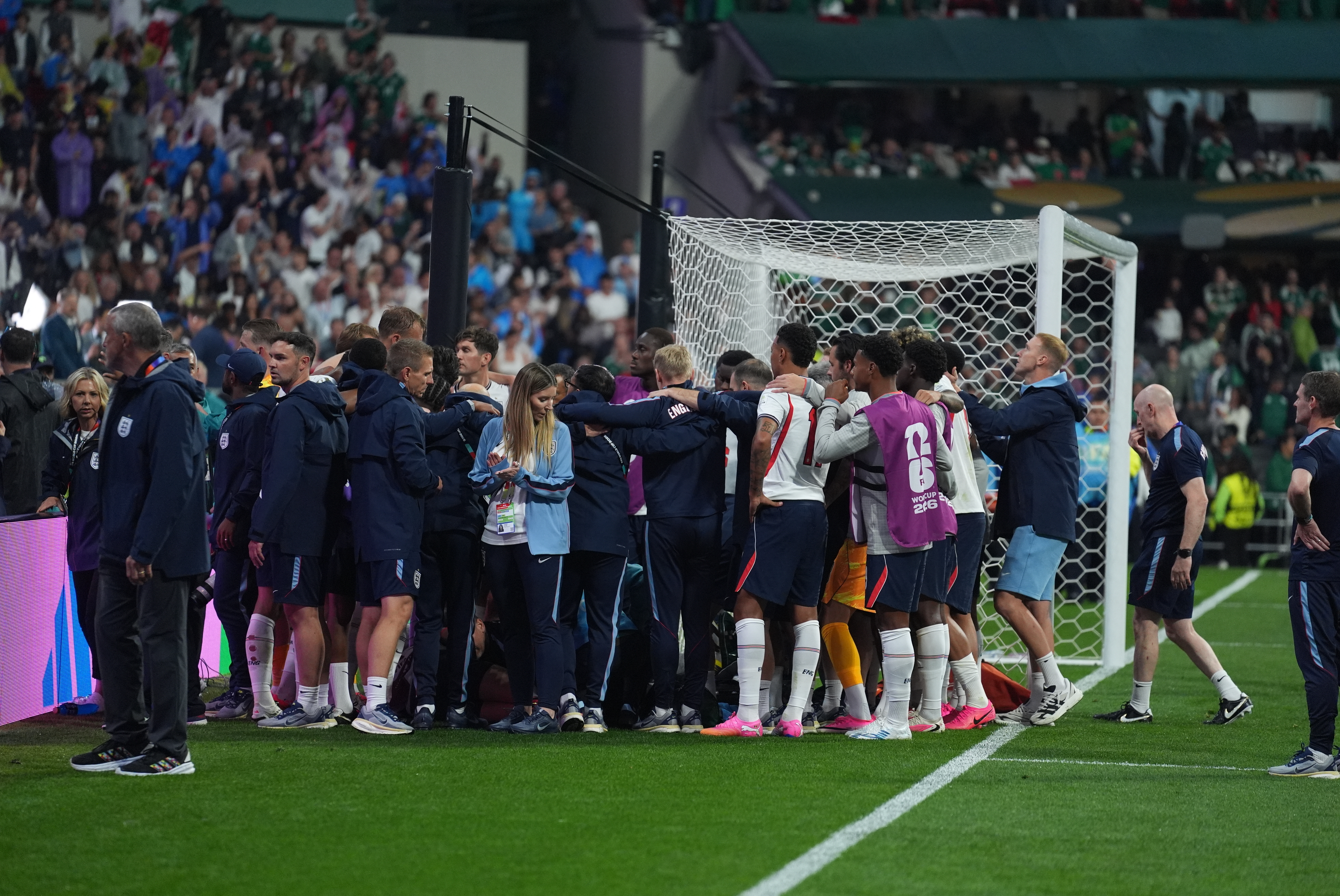 MEXICO CITY, MEXICO - JULY 05: Jordan Henderson of England is injured after the FIFA World Cup 2026 Round of 16 match between Mexico and England at Mexico Stadium (Estadio Azteca) in Mexico City, Mexico on July 05, 2026. (Photo by Juancho Torres/Anadolu via Getty Images)