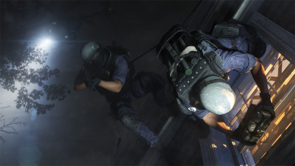 R6S_screen_RappelBreach_e3_140609_4pm_1402348646 copy
