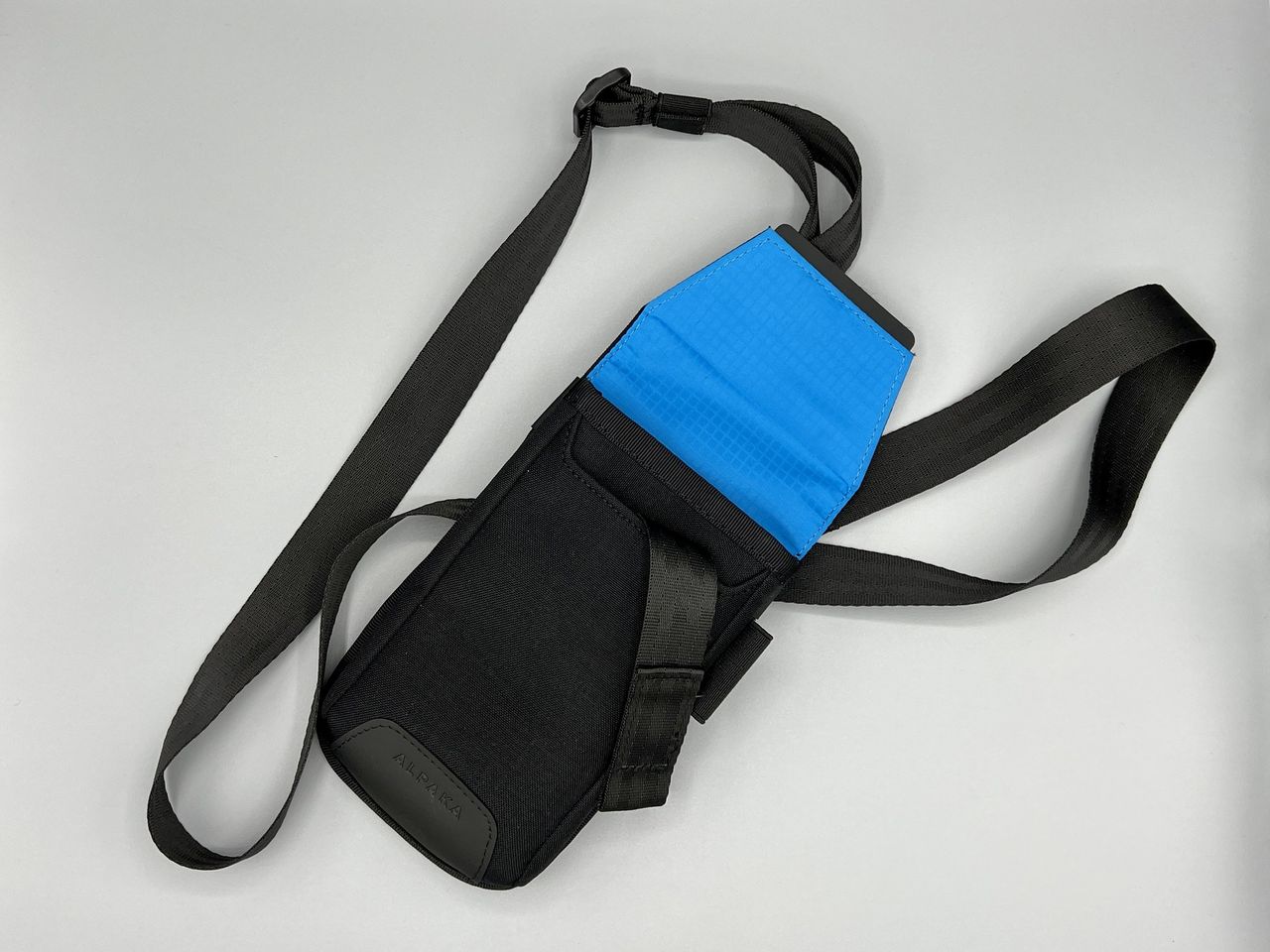 Alpaka Modular Phone Sling Hero
