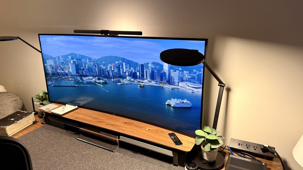 Dell UltraSharp 52-inch Thunderbolt Hub Monitor