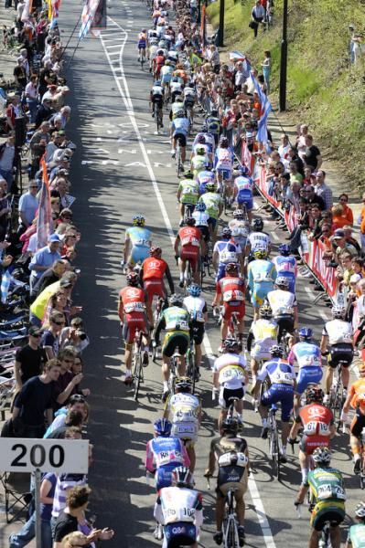 The peloton takes on the Cauberg for the first time.