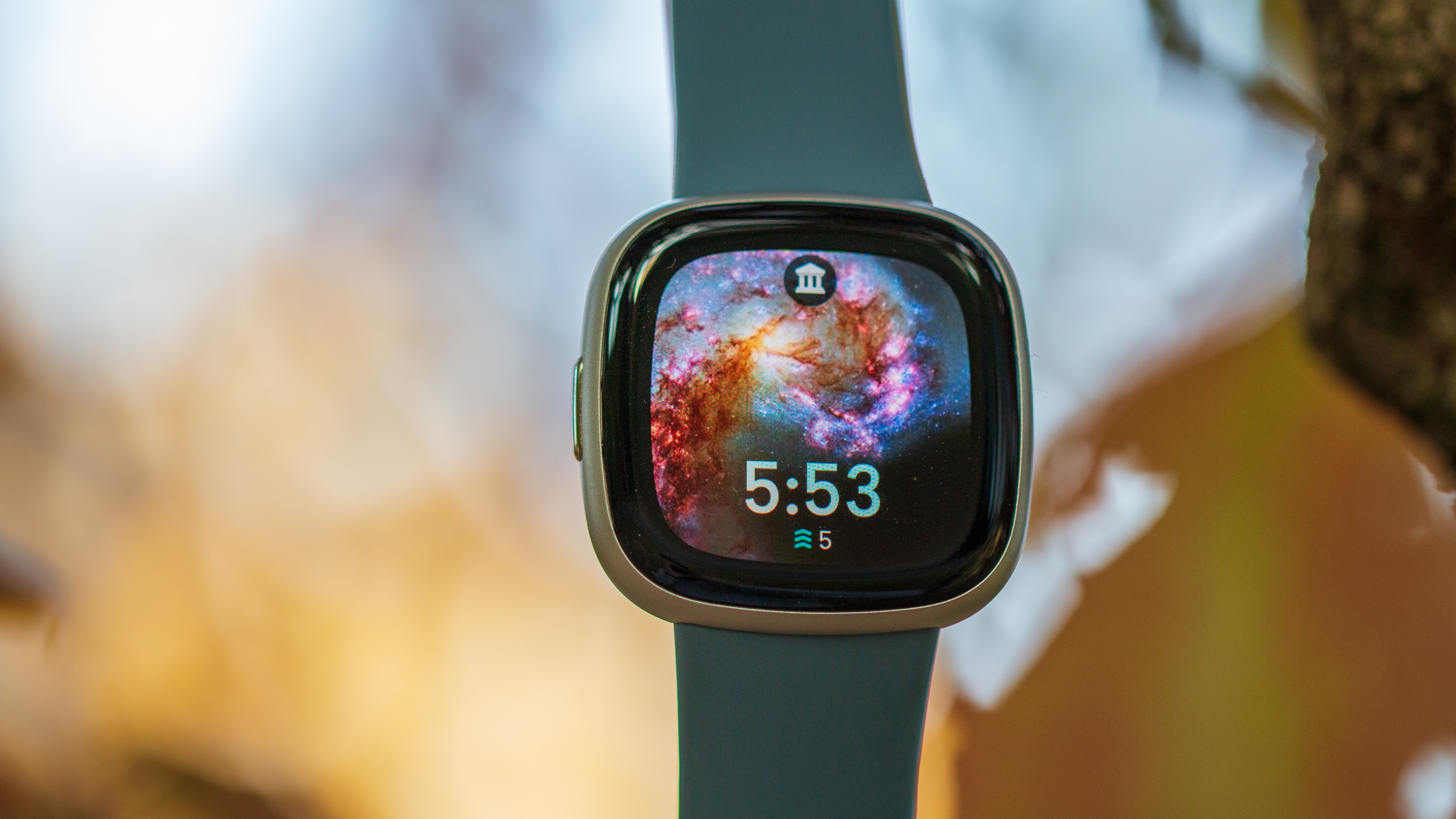 The Fitbit Versa 4 is 25% OFF right now — but not for long