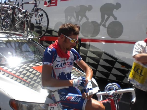 No!! Vladimir Karpets (Team Katusha) cut off his mullet!