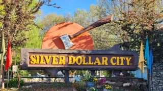 Silver Dollar City Sign