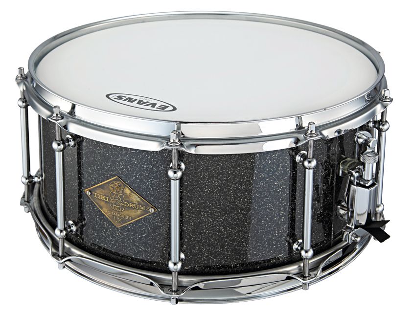 The all-maple snare has a sharp, bright, open tone that fizzes with energy.