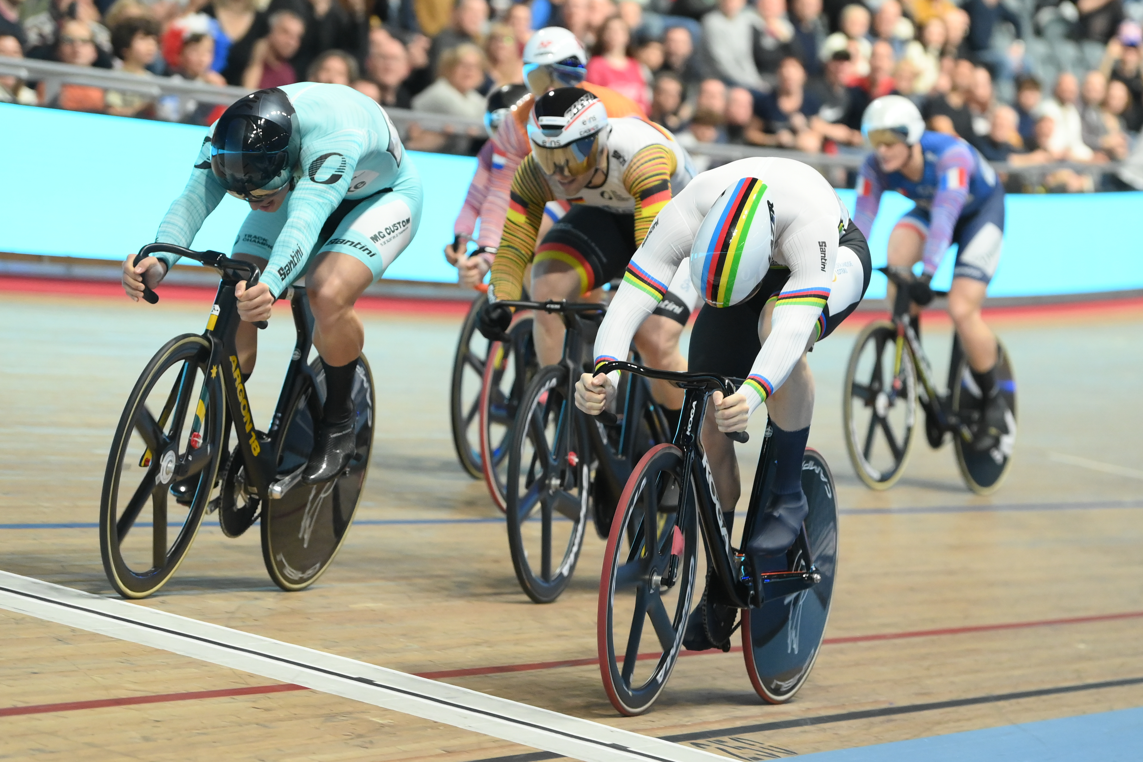 Matthew Richardson in keirin final at UCI Track Champions League
