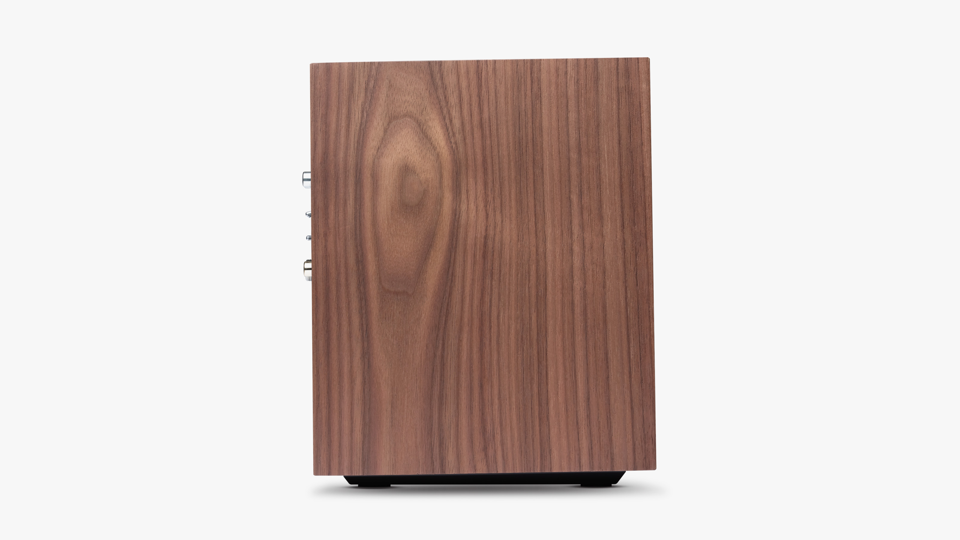 Warm walnut adds to the LR/S's character