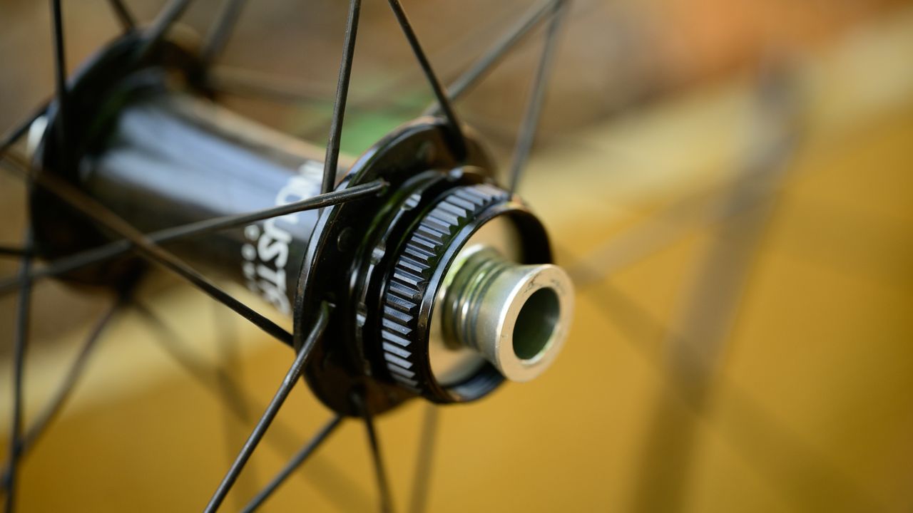F+B gravel wheels centre lock disc brake interface