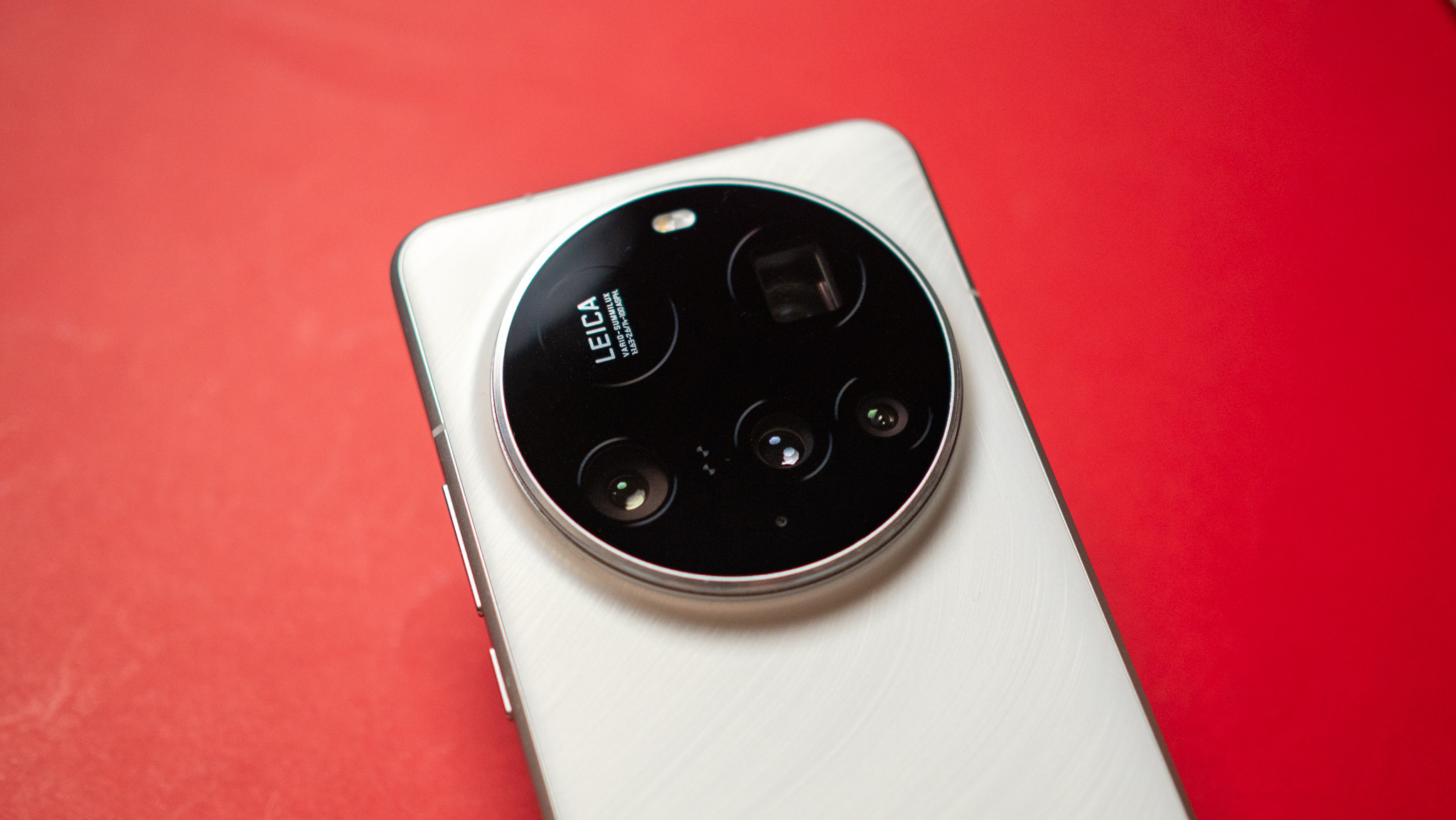 Xiaomi 15 Ultra camera island